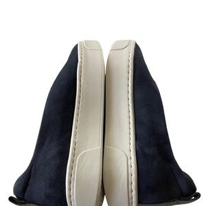 7. Size. Run short. Bought and are too tight on top RePoshing